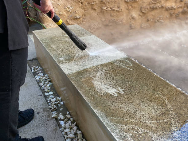 Best Sidewalk Pressure Washing  in Bridgeport, WA