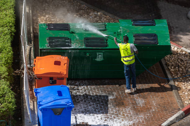 Best Deck Pressure Washing  in Bridgeport, WA